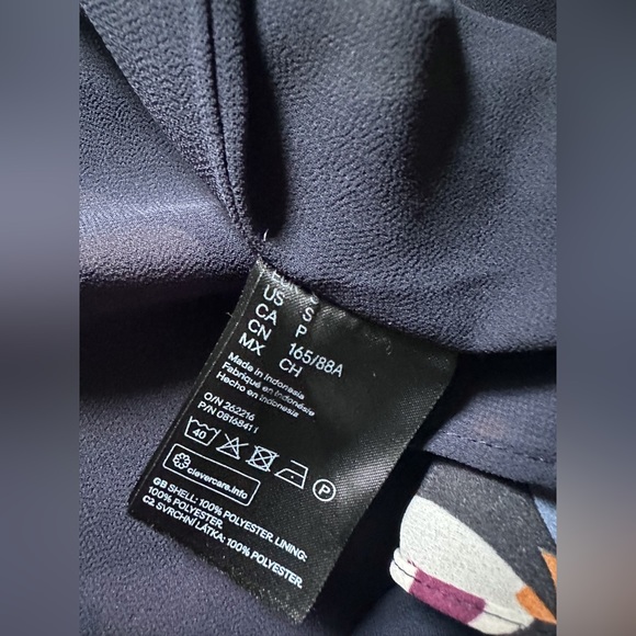 H&M Sleeveless Floral Shift dress in Size Small. - Picture 6 of 6